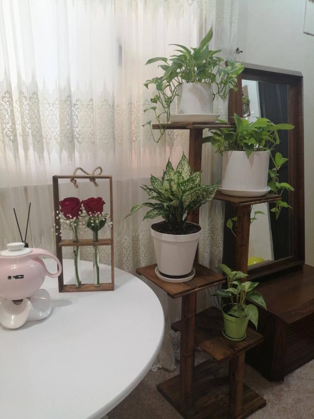 استند گل ایستاده چوبی مدرن آقای نجار