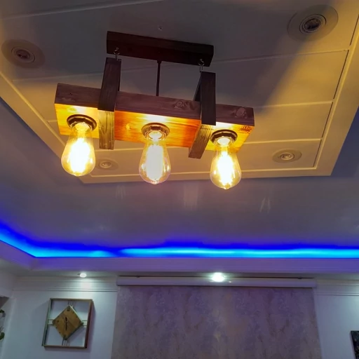 لوستر چوبی آقاینجار سه سرپیچ
