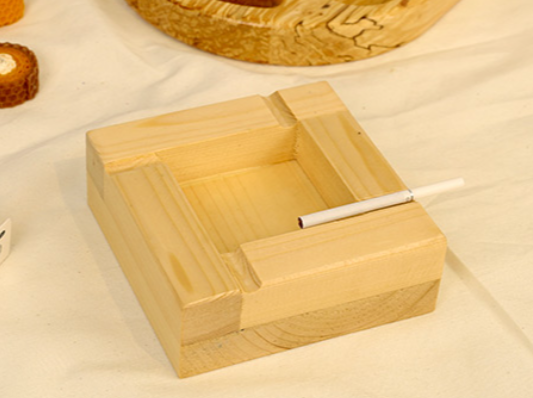 زیر سیگاری چوبی آقاینجار