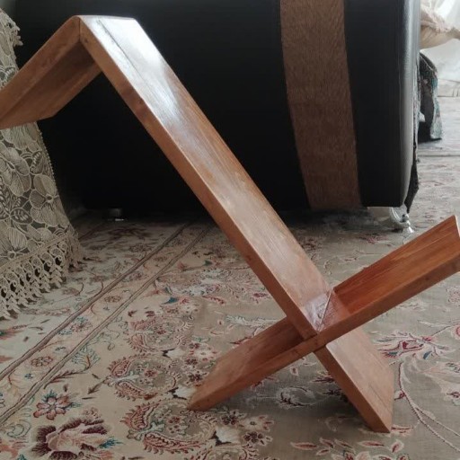 استند و نگهدارنده چوبی کتاب آقای نجار