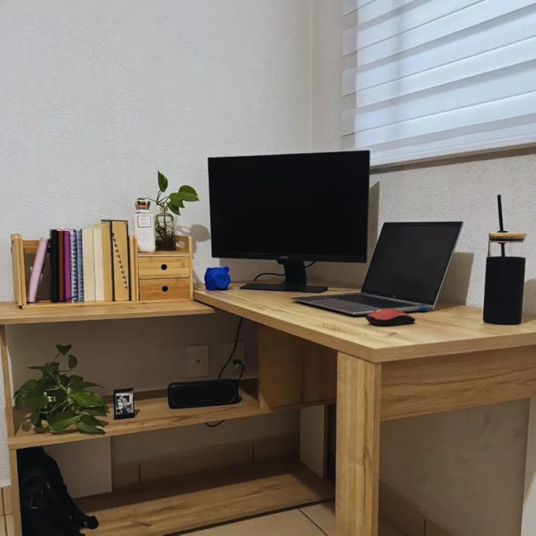 کتابخانه رومیزی آقای نجار
