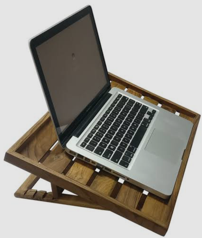 پایه نگهدارنده و خنک کننده لپ تاپ آقای نجار
