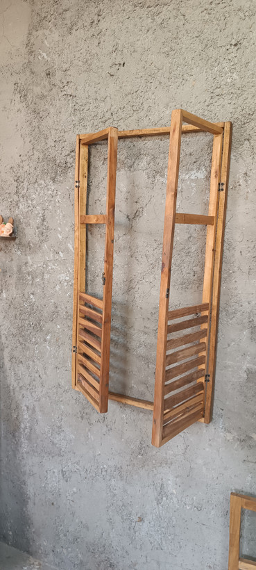 پنجره چوبی عکاسی آقای نجار