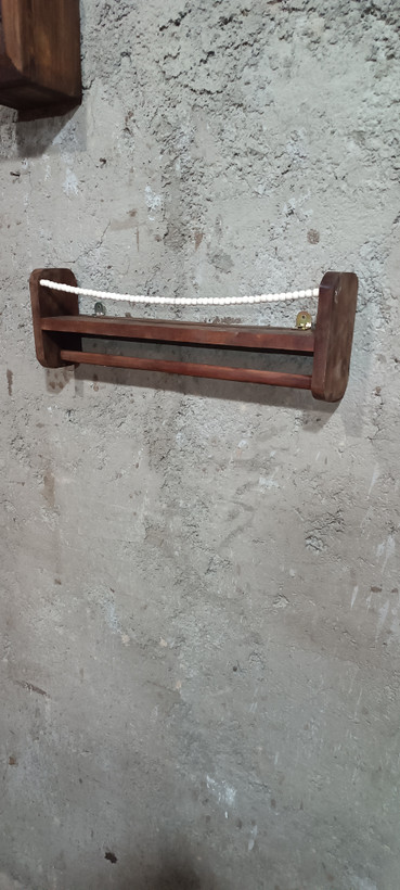 شلف اتاق کودک آویز دار مهره ای آقای نجار