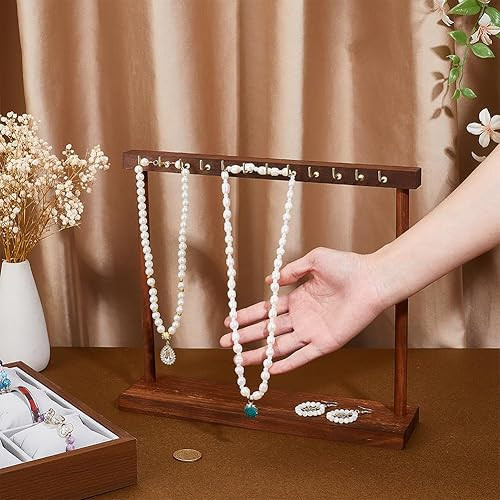 استند آویز گردنبند آقای نجار