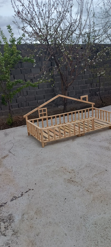تخت خواب کلبه آقای نجار
