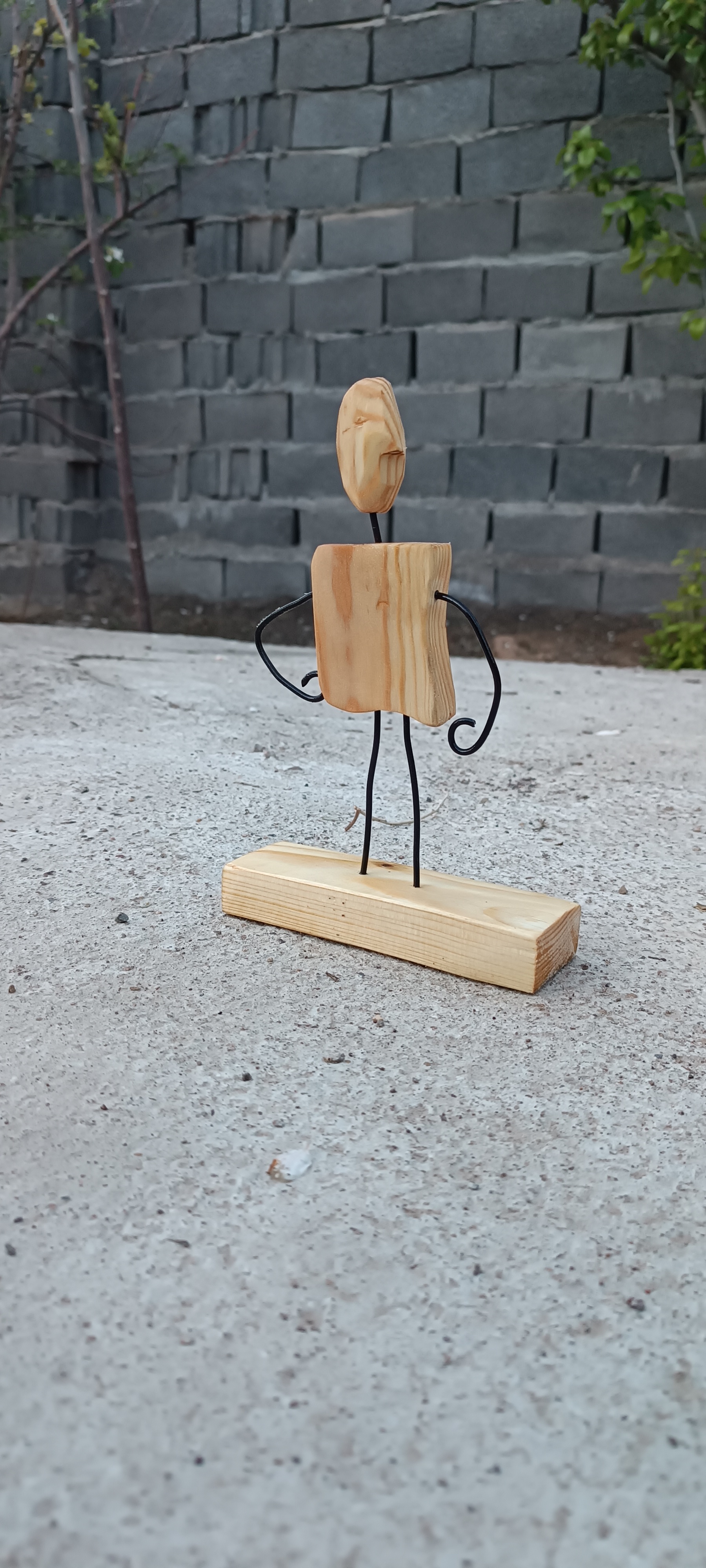 مجسمه چوبی آدمک آقای نجار