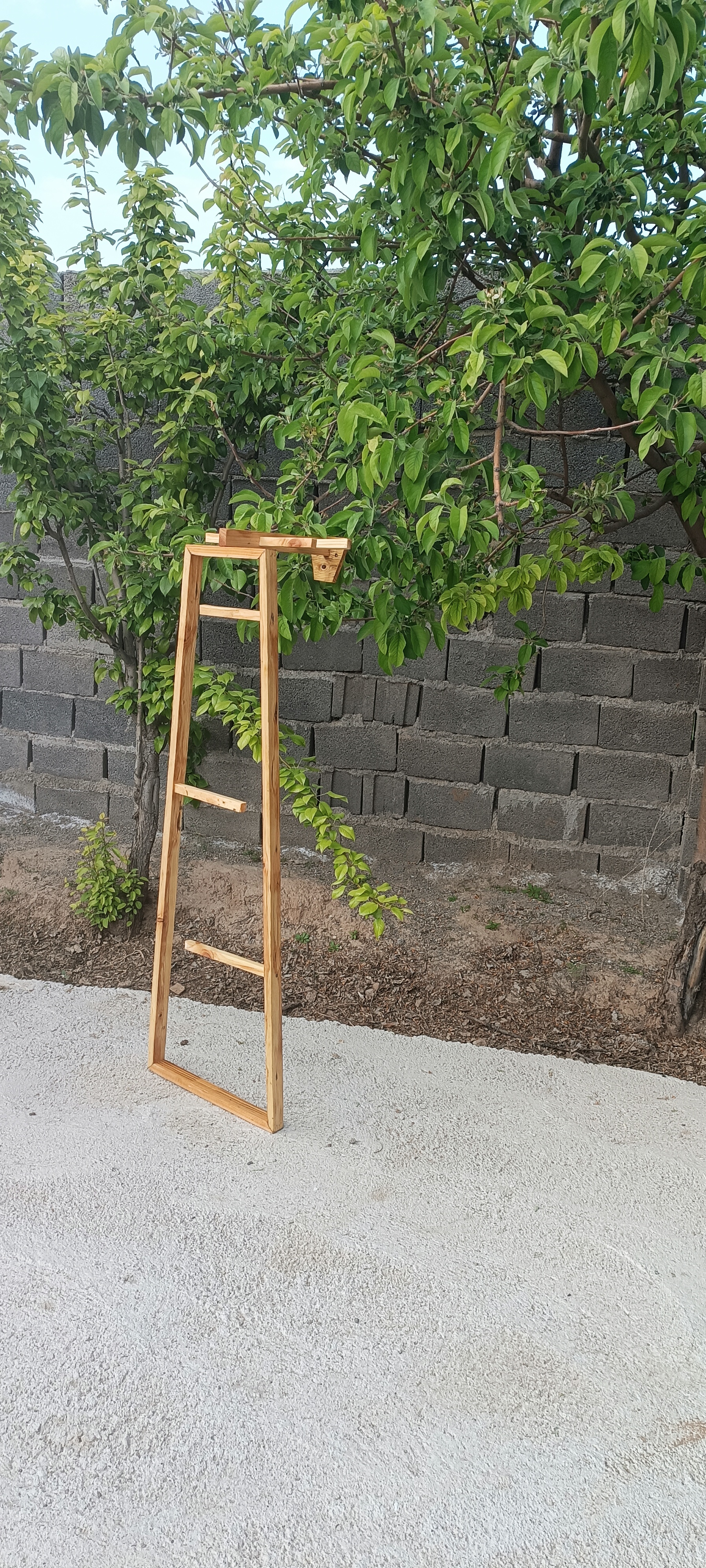 رگال دیواری لباس آقای نجار