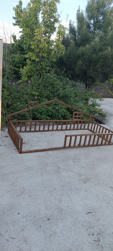 تخت خواب کلبه آقای نجار
