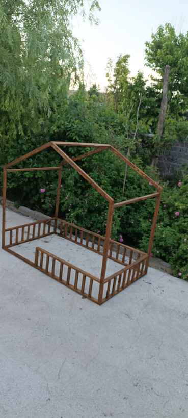 تخت خواب کلبه ای آقای نجار