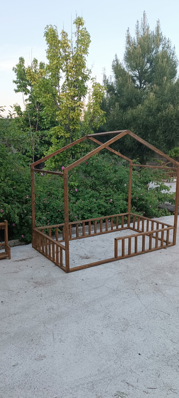 تخت خواب کلبه ای آقای نجار