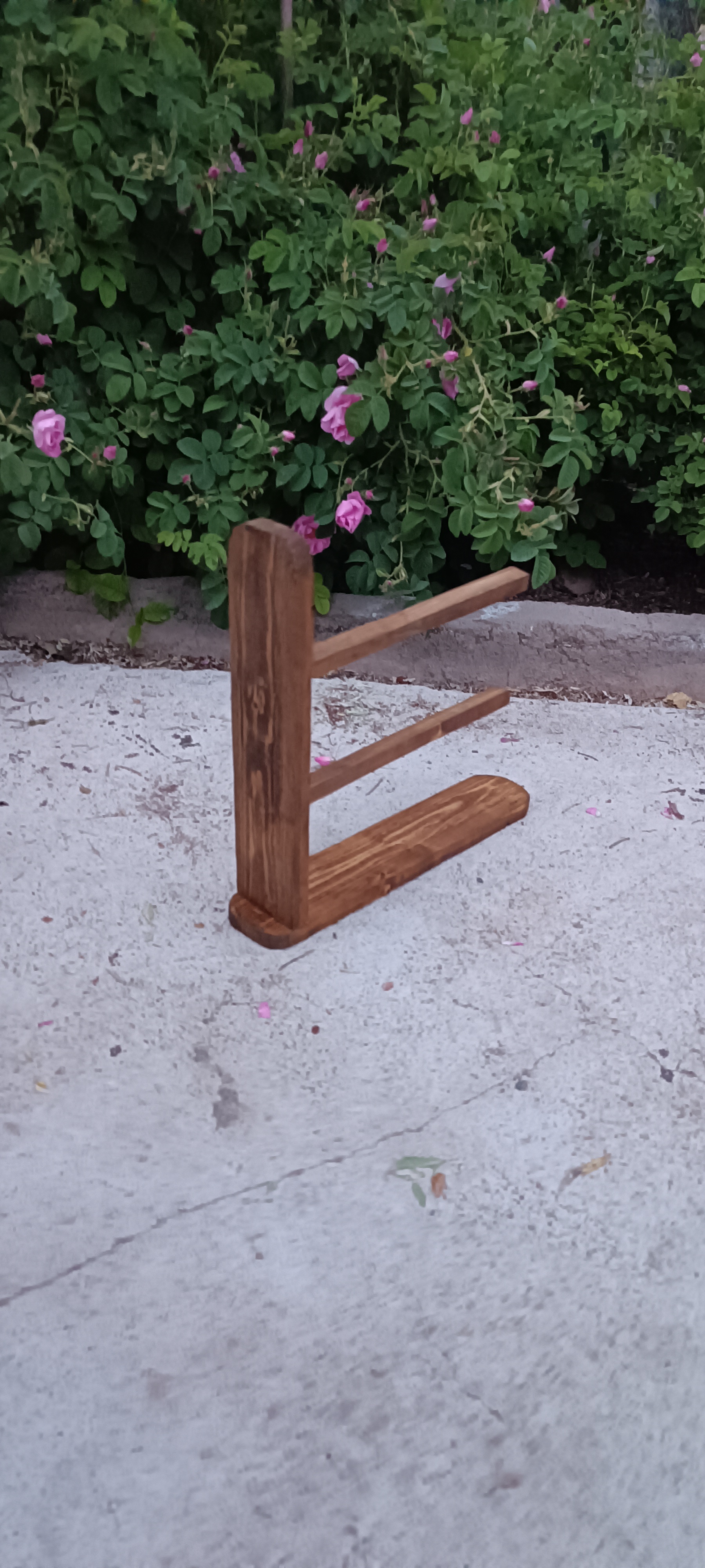 استند نگهداری رول آشپزخانه آقای نجار