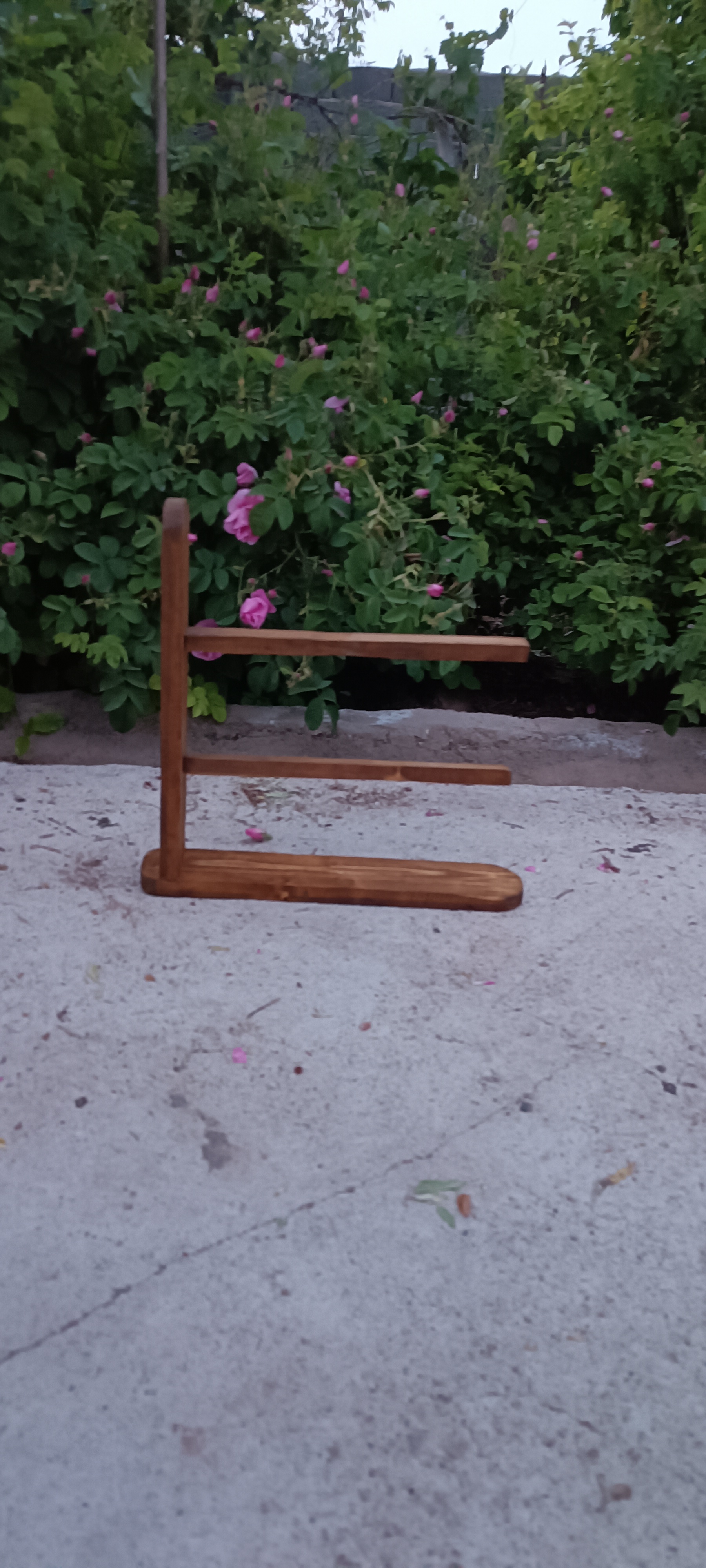 استند نگهداری رول آشپزخانه آقای نجار