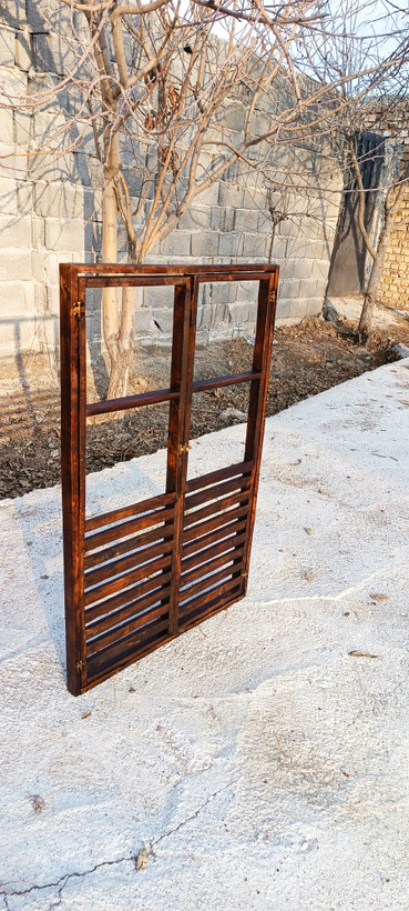 پنجره چوبی عکاسی آقای نجار