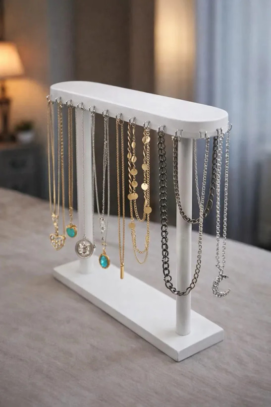 استند گردنبند آقای نجار