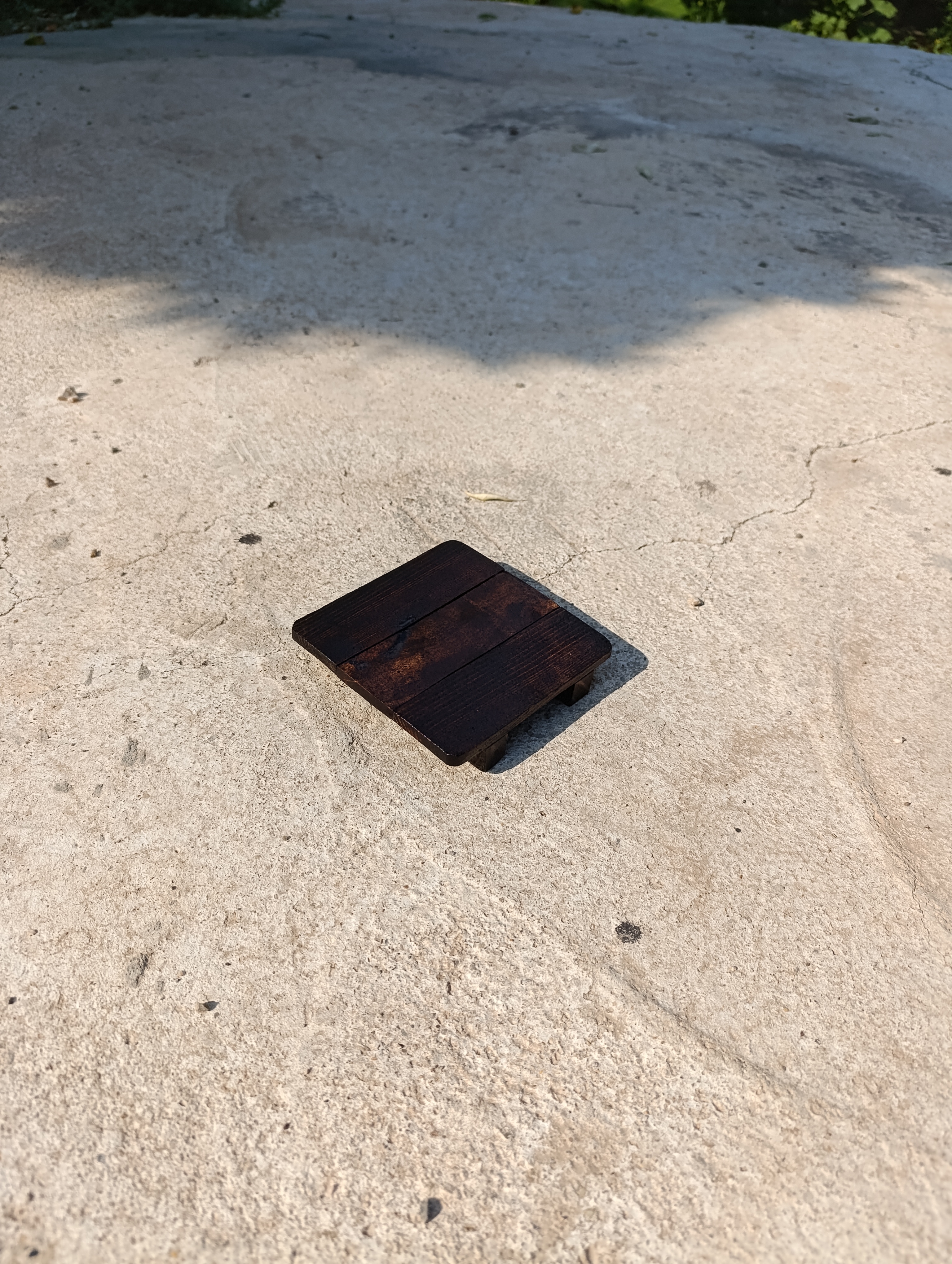 زیر لیوانی چوبی آقاینجار