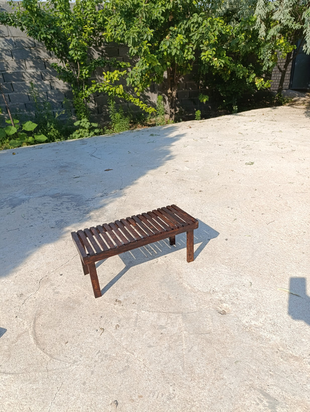 استند گل مدل نیمکت آقای نجار