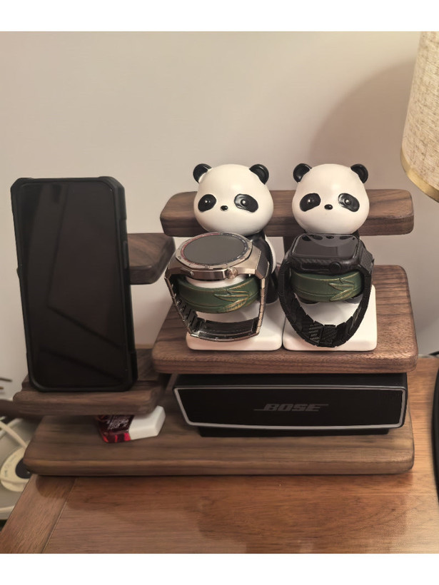 استند نگهدارنده ابزار و ساعت آقای نجار
