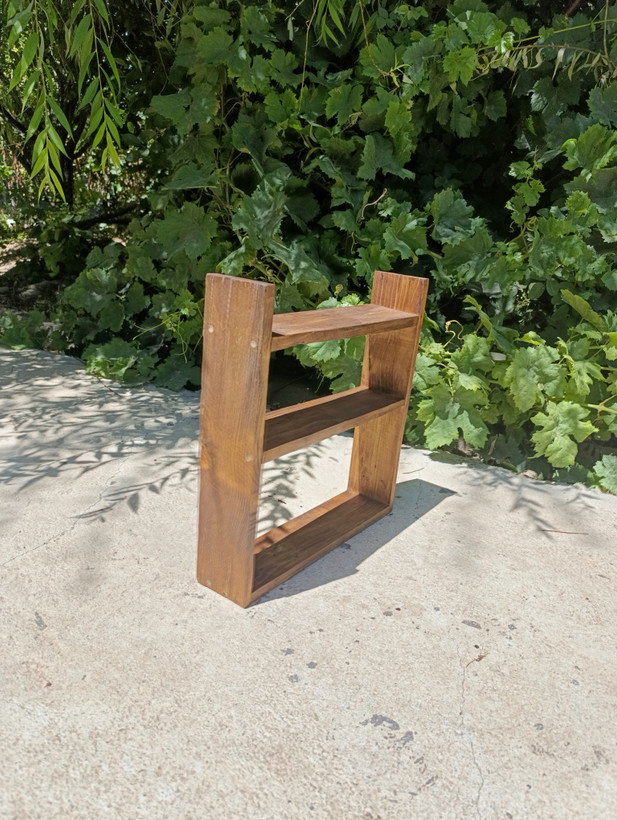 استند نظم دهنده و پاسماوری آقای نجار