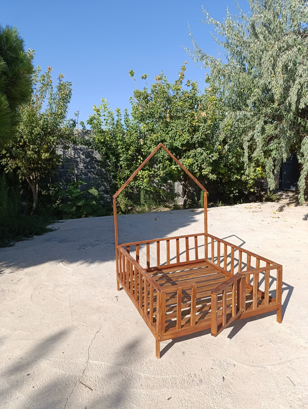 تخت کلبه ای درب دار آقای نجار