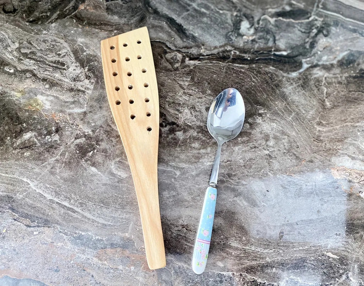 کفگیر چوبی آقای نجار