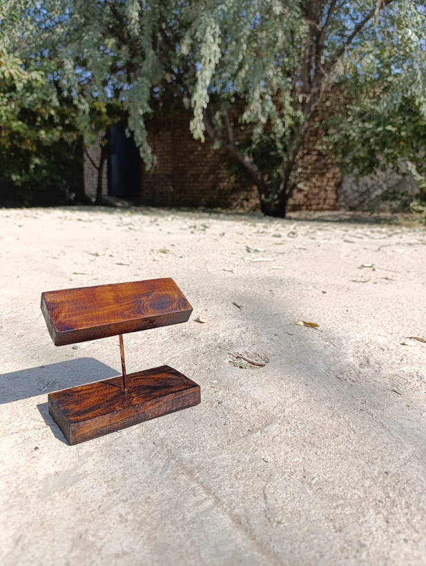 استند ساعت و بدلیجات آقای نجار