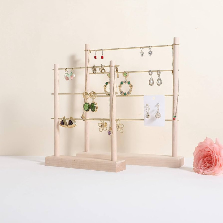 استند گوشواره آقای نجار